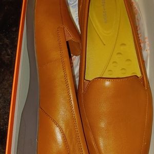 Easy Spirit ladies everyday wear loafers.
